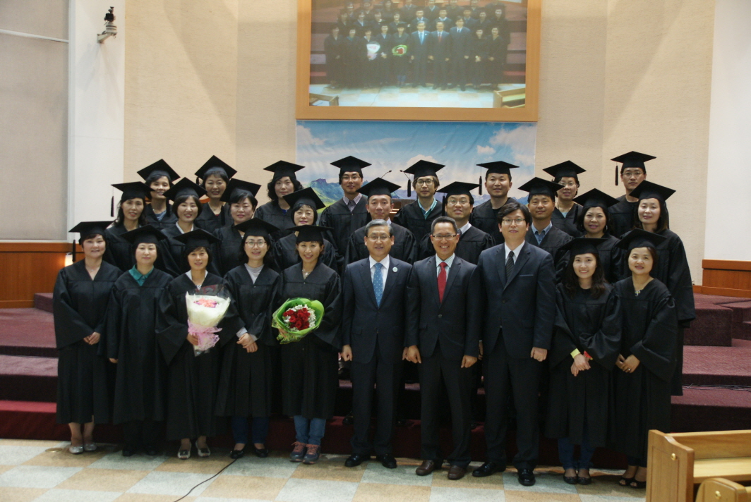 졸업생 단체사진.JPG