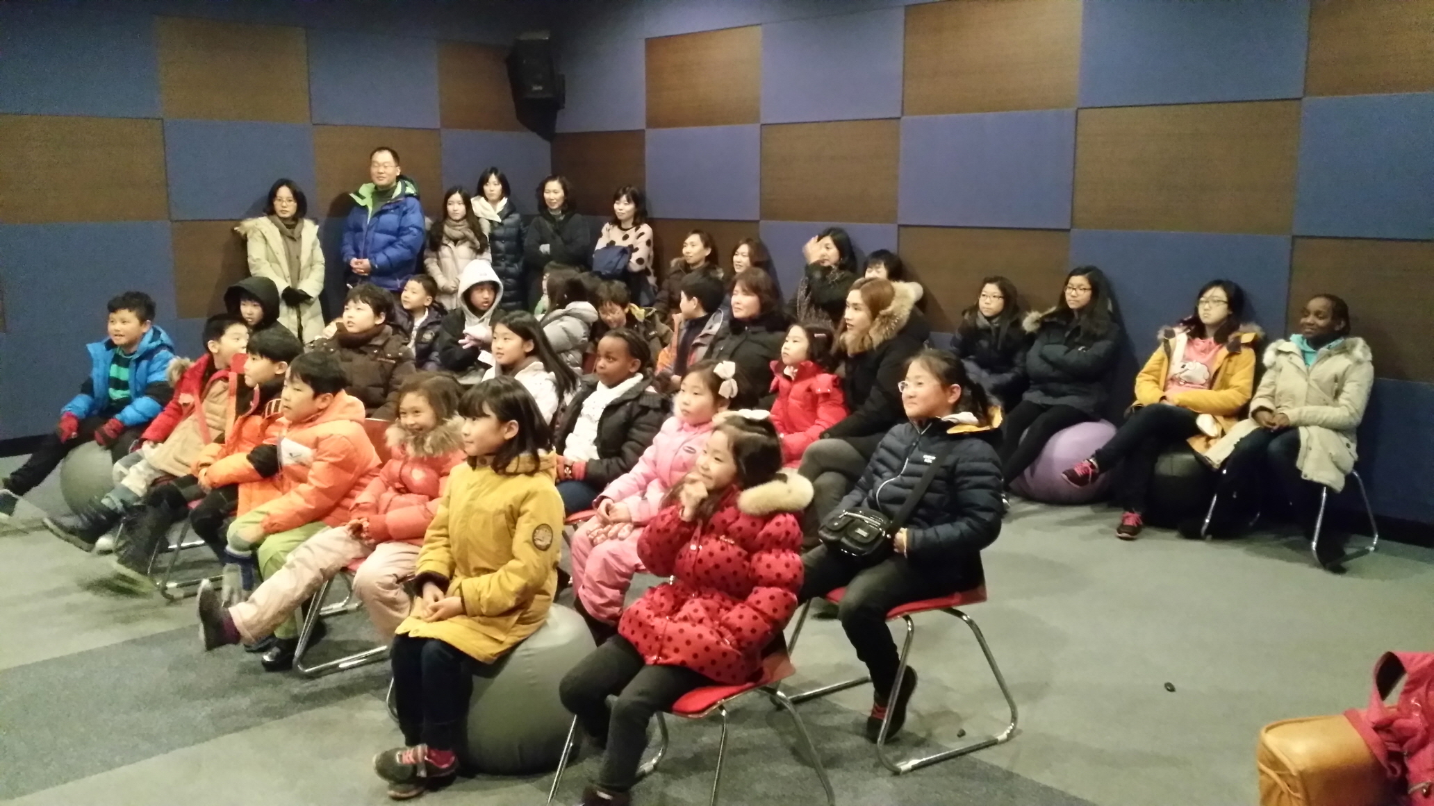 고신역사 시청 관람.jpg